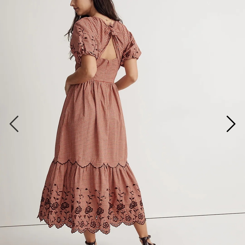 EMBROIDERED BUBBLE-SLEEVE MIDI DRESS